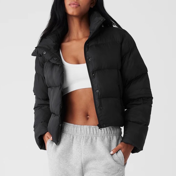 ALO Yoga Jackets & Blazers - Alo Yoga Gold Rush Puffer Black S